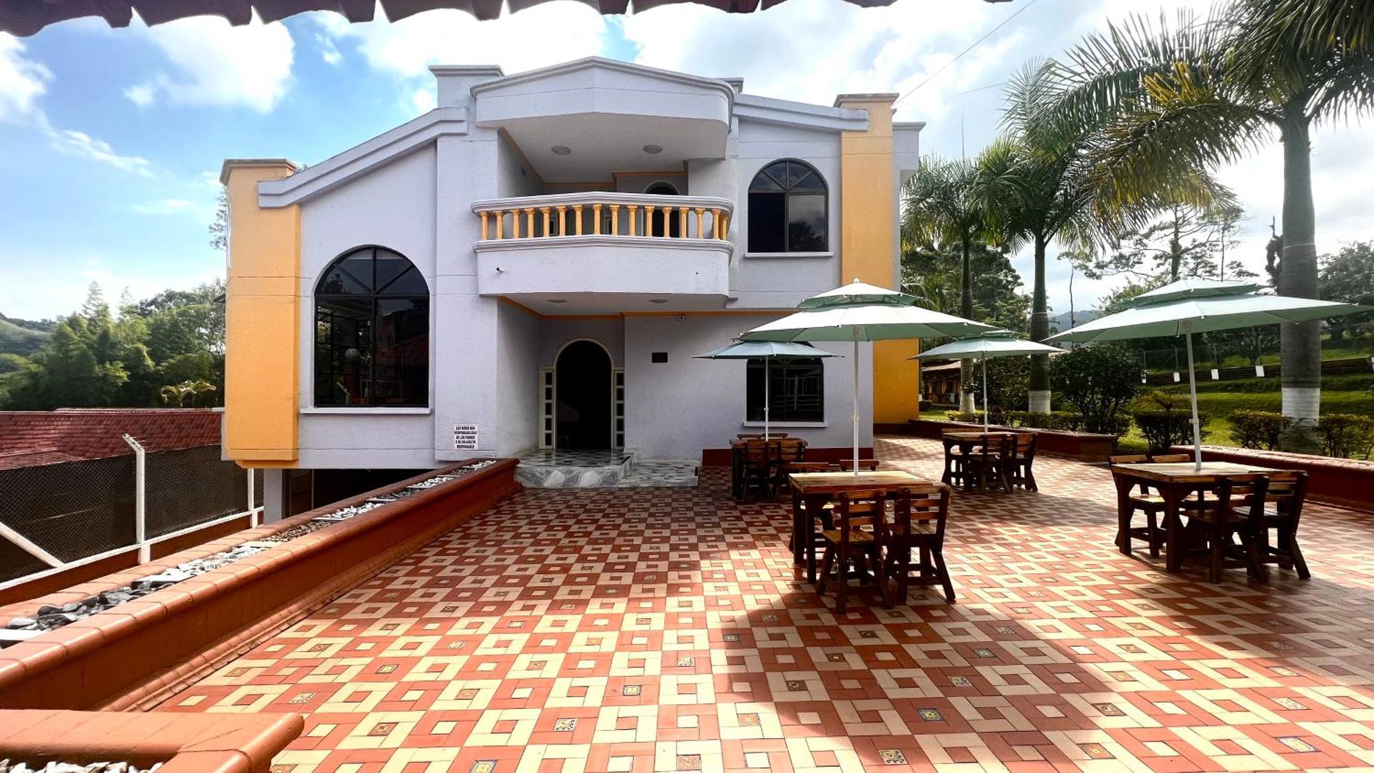Hotel Casa Confort Santa Rosa de Cabal Exterior photo